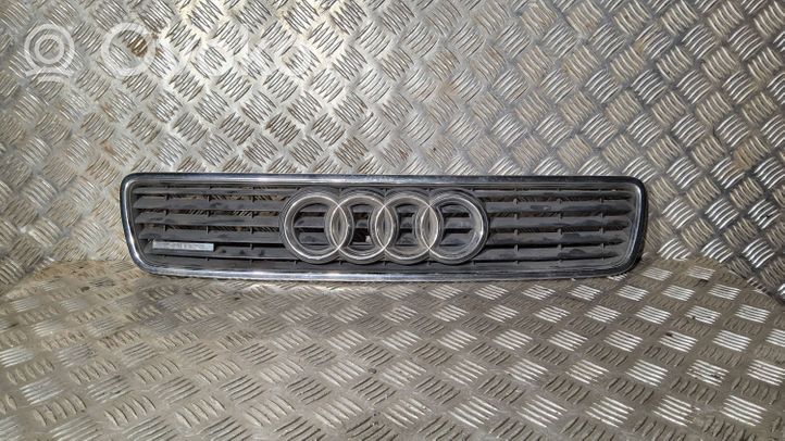 Audi A4 S4 B5 8D Передняя решётка 8D0853651J