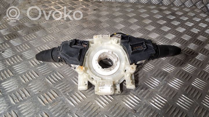 Nissan X-Trail T30 Leva/interruttore dell’indicatore di direzione e tergicristallo 255608H707