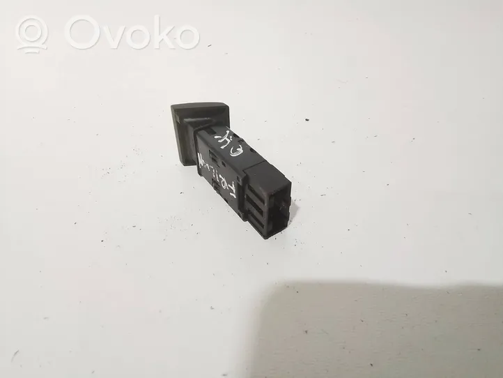 Land Rover Freelander Włącznik świateł przeciwmgielnych YUE500110PU