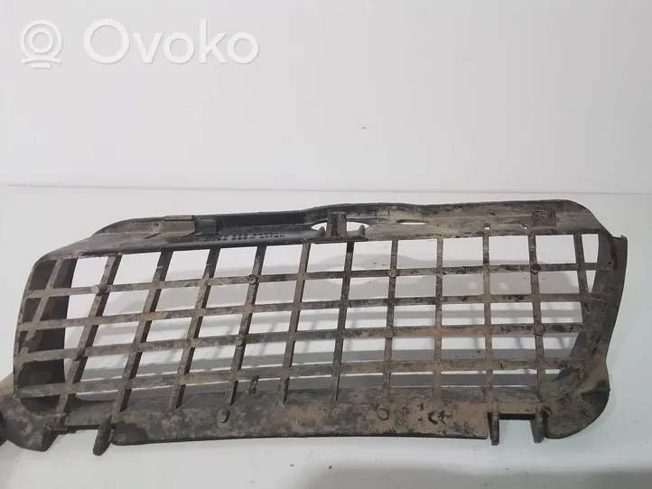 Volkswagen Golf III Grille inférieure de pare-chocs avant 1H6853665A