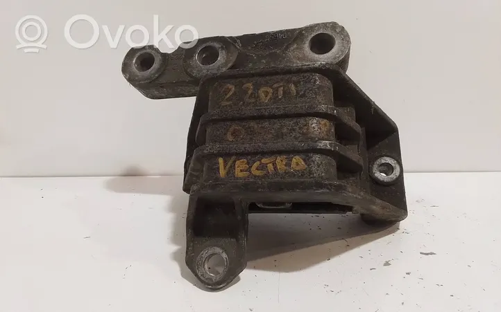 Opel Vectra C Supporto di montaggio del motore 21044613