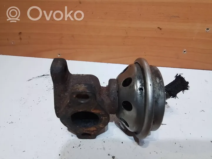 Audi A6 S6 C5 4B Valvola EGR 028131001