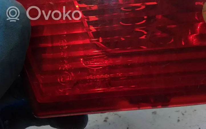 Mitsubishi Carisma Lampy tylnej klapy bagażnika 151209