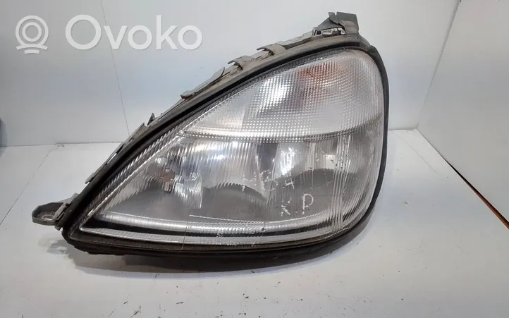 Mercedes-Benz A W168 Lampa przednia A1688200361