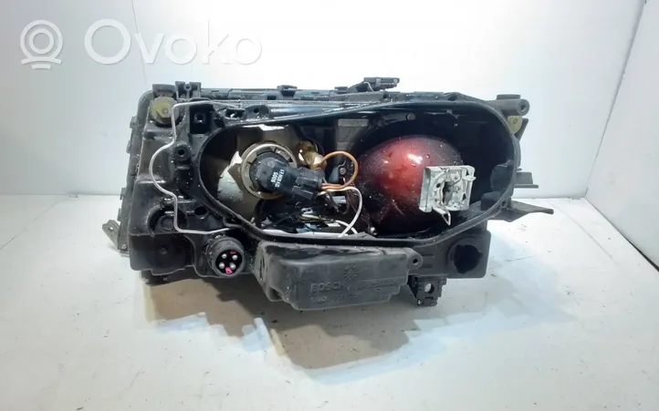 Audi A8 S8 D2 4D Lampa przednia 1305235231