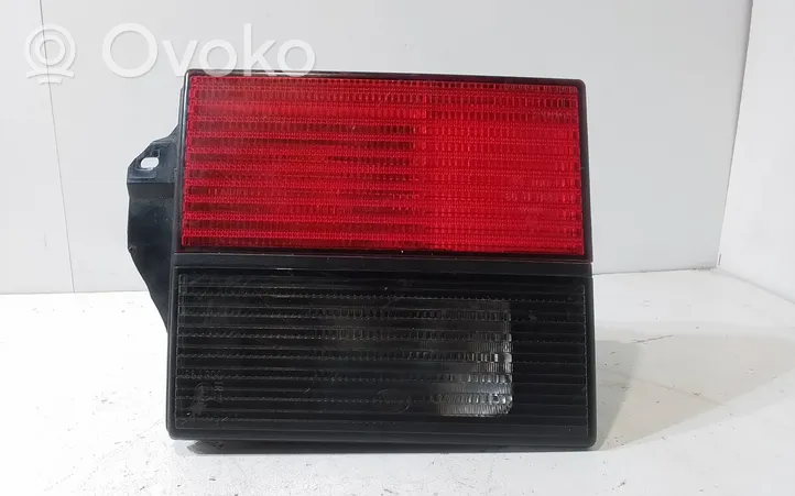 Volkswagen Vento Lampy tylnej klapy bagażnika 140439