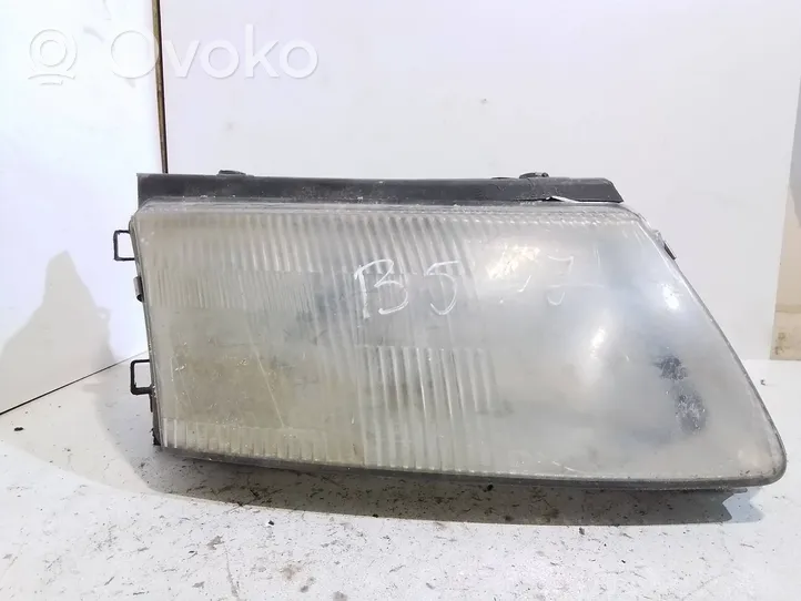 Volkswagen PASSAT B5 Faro/fanale 02040402