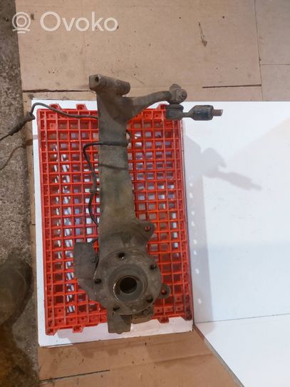 Audi A8 S8 D2 4D Fuso a snodo con mozzo ruota anteriore 4D0407257F