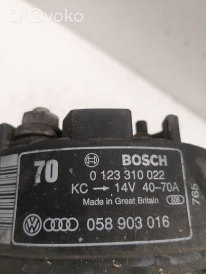 Audi A4 S4 B5 8D Generatore/alternatore 