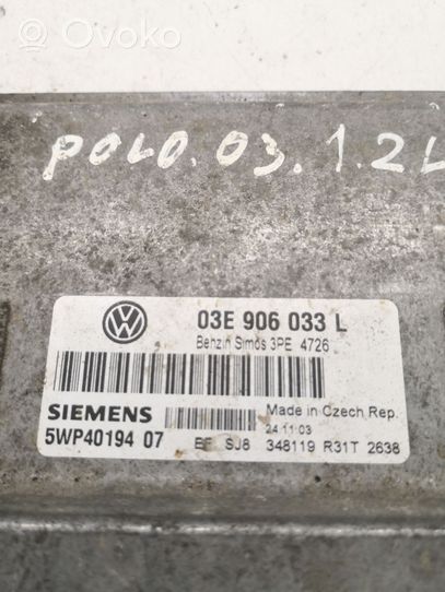 Volkswagen Polo IV 9N3 Блок управления двигателя 
