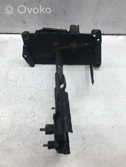 Audi A8 S8 D3 4E Supporto pompa ABS 4D0614119N