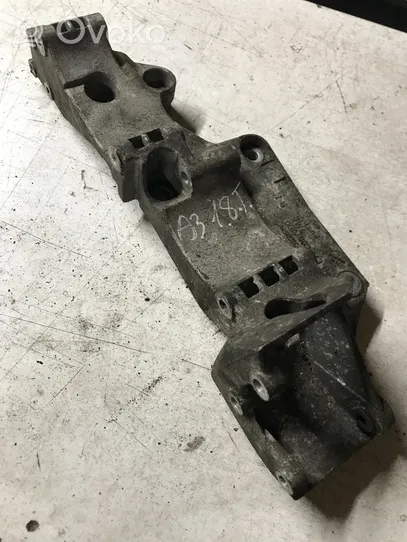 Audi A3 S3 8L Support de générateur / alternateur 0GA903143