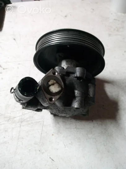 Audi A5 8T 8F Pompe de direction assistée 8K0145154