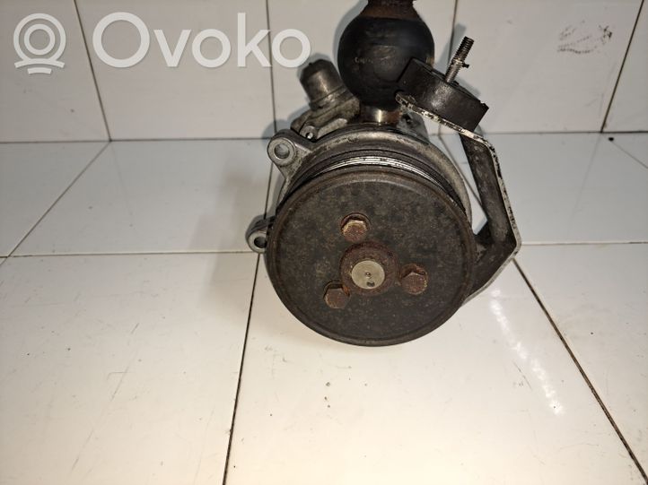 LH2112205 BMW 5 E60 E61 Power steering pump, 67.68 € | RRR