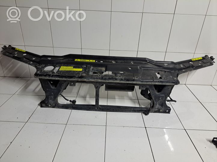 Volvo XC70 Staffa del pannello di supporto del radiatore parte superiore 