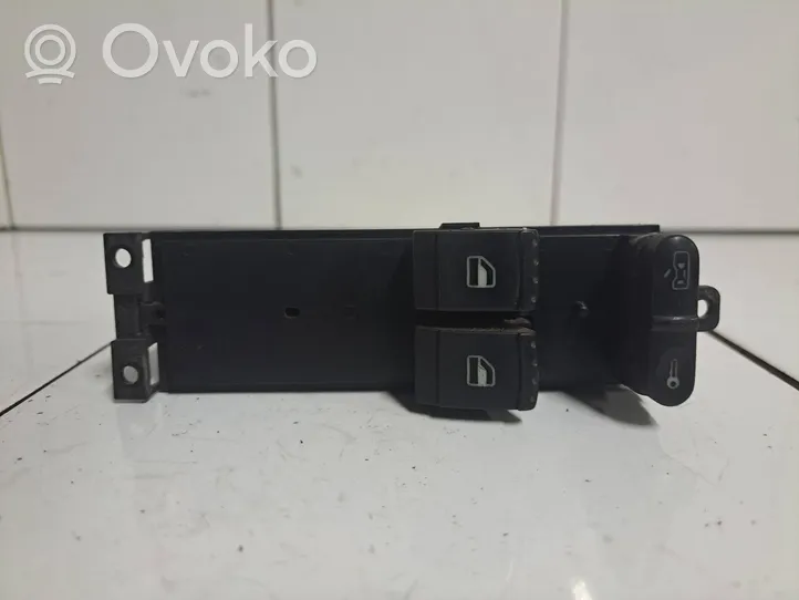 Volkswagen PASSAT B5 Electric window control switch 3B5959793