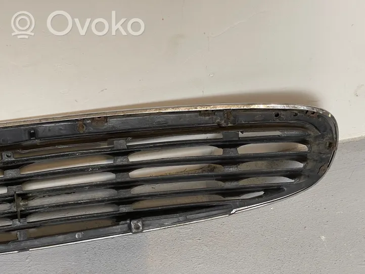 Ford Scorpio Grille de calandre avant 