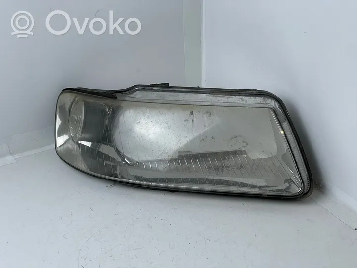 Audi A3 S3 8L Klosze lamp przednich 