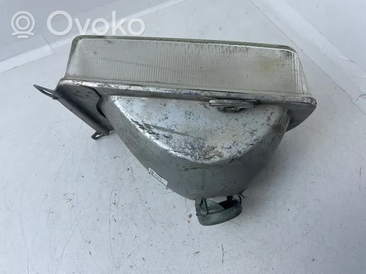 Volkswagen PASSAT Lampa przednia 321941106AF