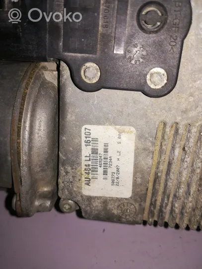 Audi A5 Tringlerie et moteur d'essuie-glace avant 8T1955119B