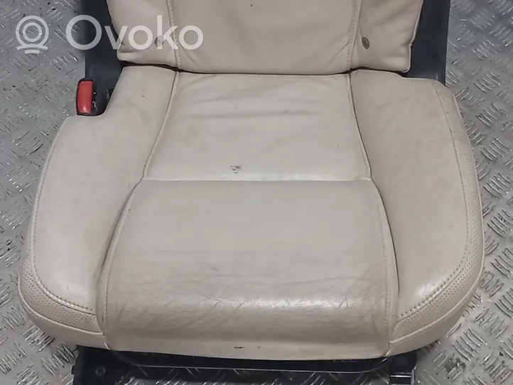 Volvo XC90 Toisen istuinrivin istuimet 