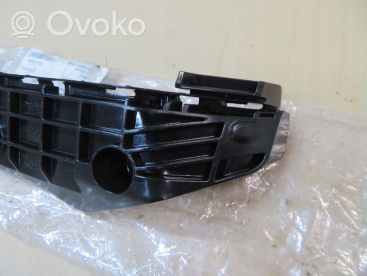 Toyota Land Cruiser (J150) Fender mounting bracket A5211560200