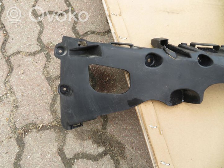 Ford Focus Staffa di rinforzo montaggio del paraurti anteriore BM51-17E778-A