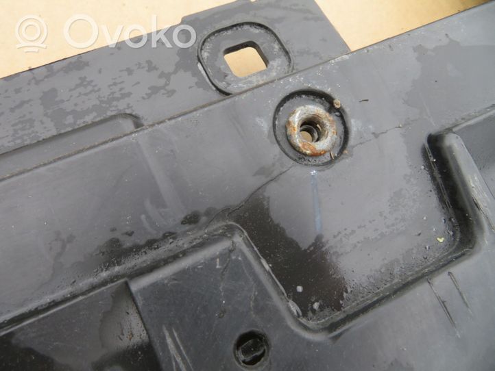 Volvo S40, V40 Cache de protection inférieur de pare-chocs avant 31323323