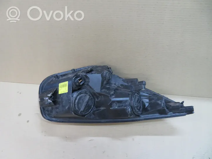 KIA Venga Lampa przednia 92101-1P000