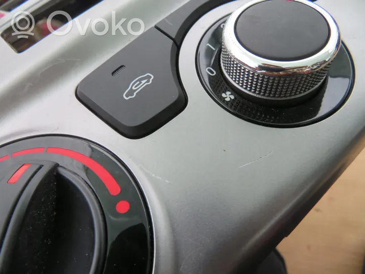 Hyundai i20 (PB PBT) Other switches/knobs/shifts 