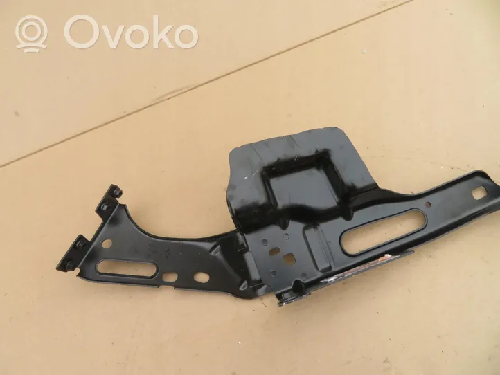 Ford Kuga III Support de montage d'aile LV4B-S100A45-AD