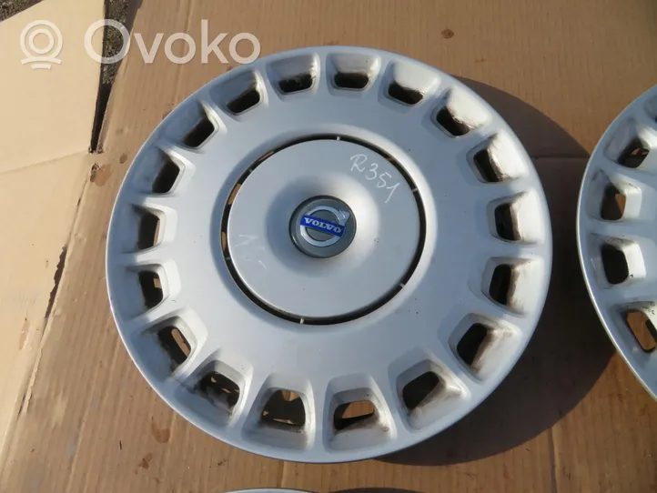 Volvo V50 R15 wheel hub/cap/trim 