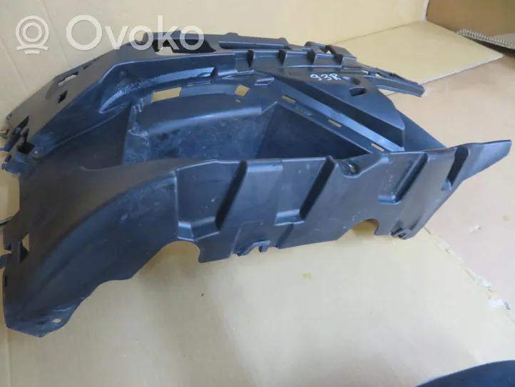 BMW 8 G15 Staffa di rinforzo montaggio del paraurti anteriore 51118074788