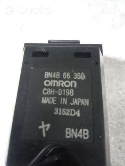 Mazda 323 F Interruttore di controllo dell’alzacristalli elettrico C8HD198