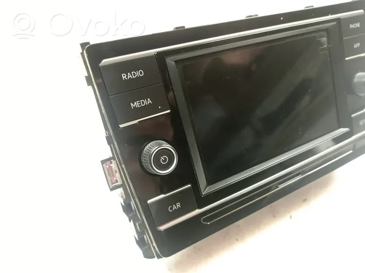 Volkswagen Jetta VII Panel / Radioodtwarzacz CD/DVD/GPS 17A035868