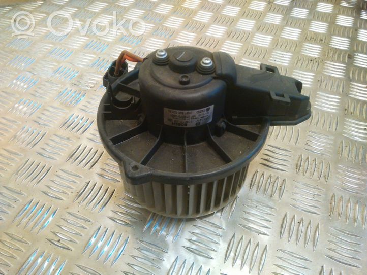 Audi A6 Allroad C5 Ventola riscaldamento/ventilatore abitacolo 0130111202