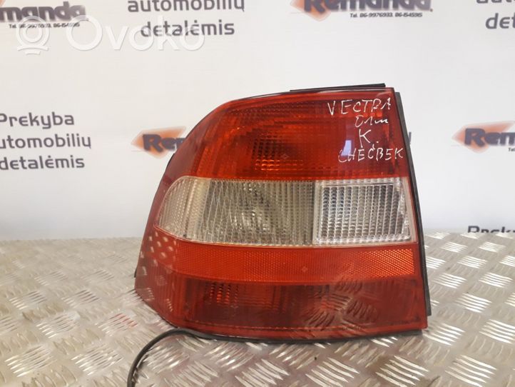 Opel Vectra B Galinis žibintas kėbule 90568047