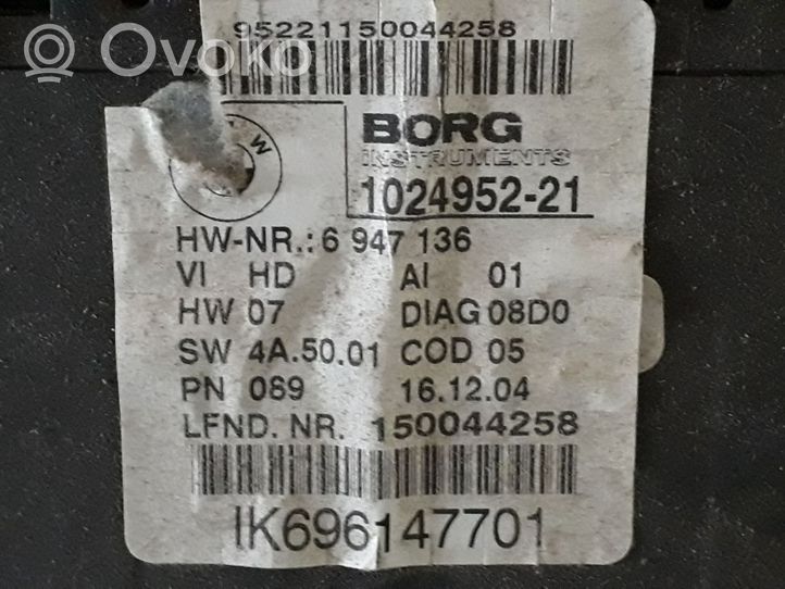 BMW 1 E81 E87 Tachimetro (quadro strumenti) 102495221