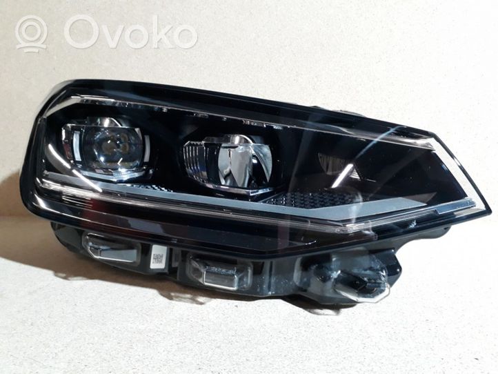 Volkswagen Golf VII Lampa przednia 517941082