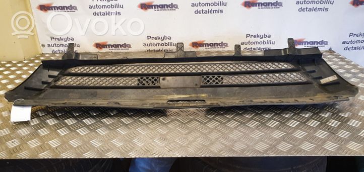 Iveco Daily 35 - 40.10 Grille de calandre avant 