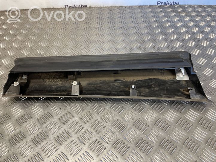 Toyota RAV 4 (XA40) Takaoven verhoilu 7507842020