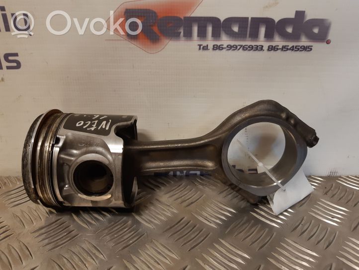 Iveco Daily 6th gen Piston avec bielle 