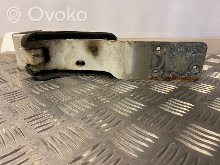 Opel Movano A Zawias dolny drzwi tylnych 7700352204