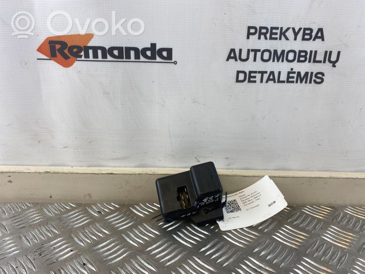 Subaru Forester SG Relè tergicristallo 3300120517