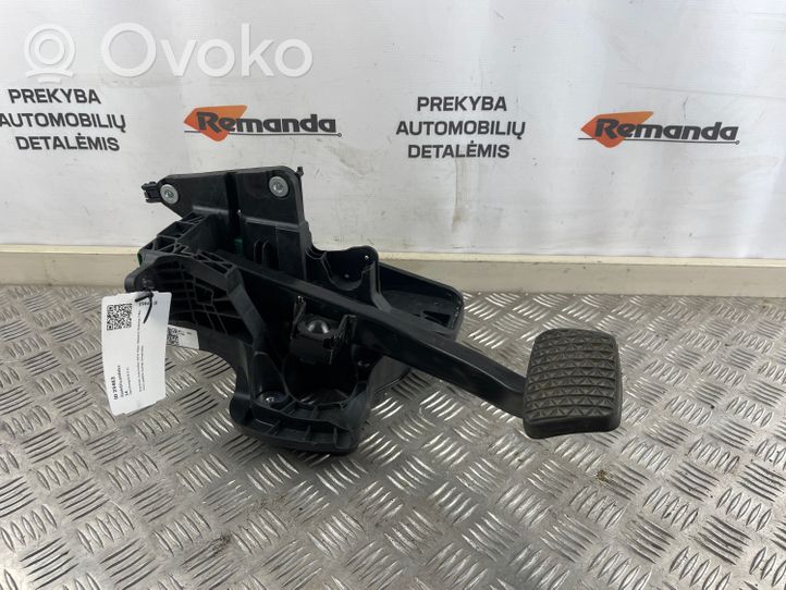 Opel Insignia B Stabdžių pedalas 84187598