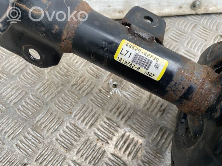 Toyota RAV 4 (XA50) Priekšpusē amortizators ar atsperi 4852042730