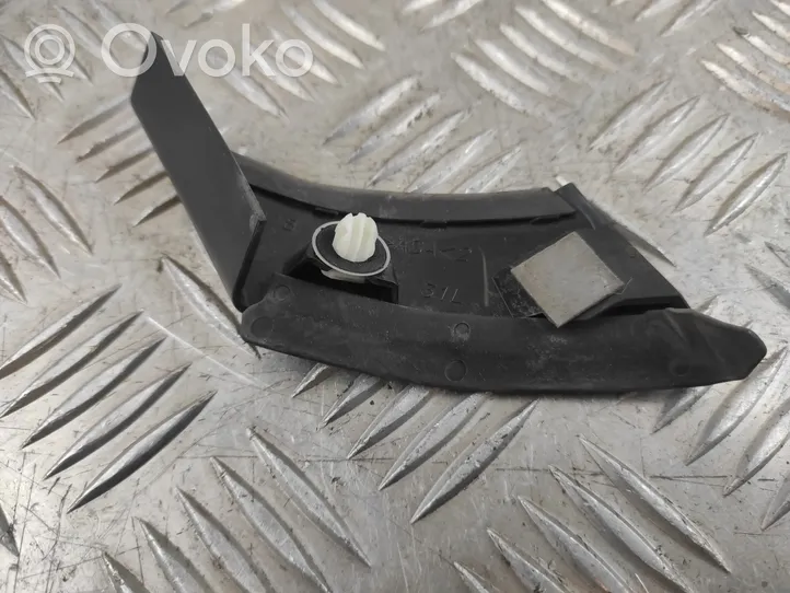 Toyota RAV 4 (XA50) Rivestimento parabrezza 60118