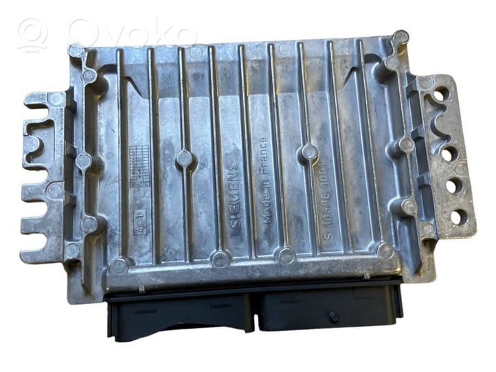 Volvo S40 Sterownik / Moduł ECU P30614649