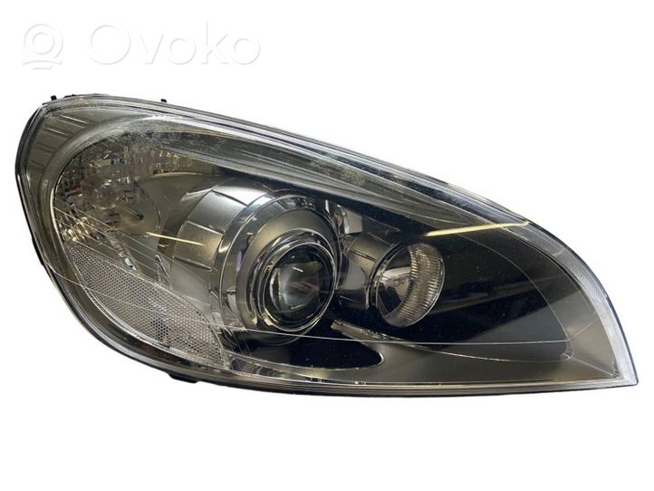 Volvo S60 Lampa przednia 31299993