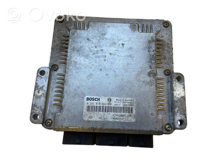 Opel Vivaro Calculateur moteur ECU 8200118526